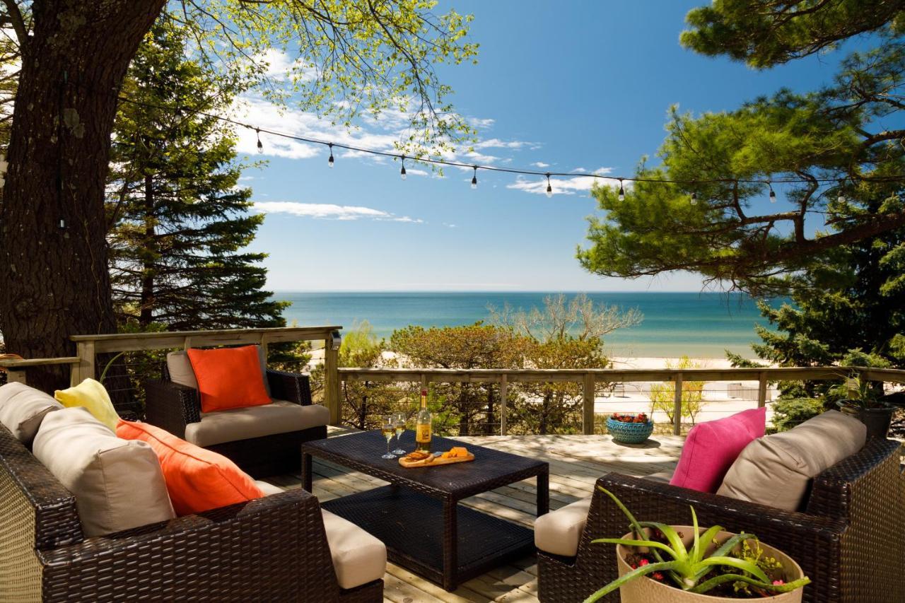 גרנד הייבן Looking Glass Beachfront Inn מראה חיצוני תמונה