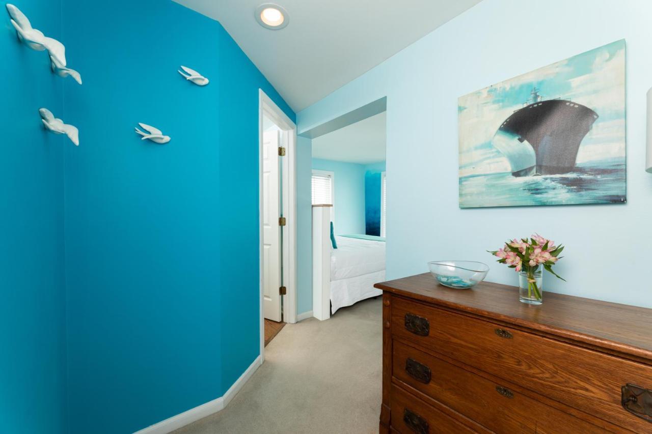 גרנד הייבן Looking Glass Beachfront Inn מראה חיצוני תמונה